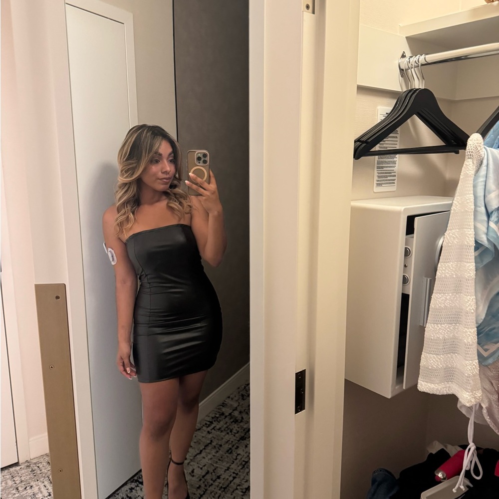 SHEIN Black Strapless Mini Dress